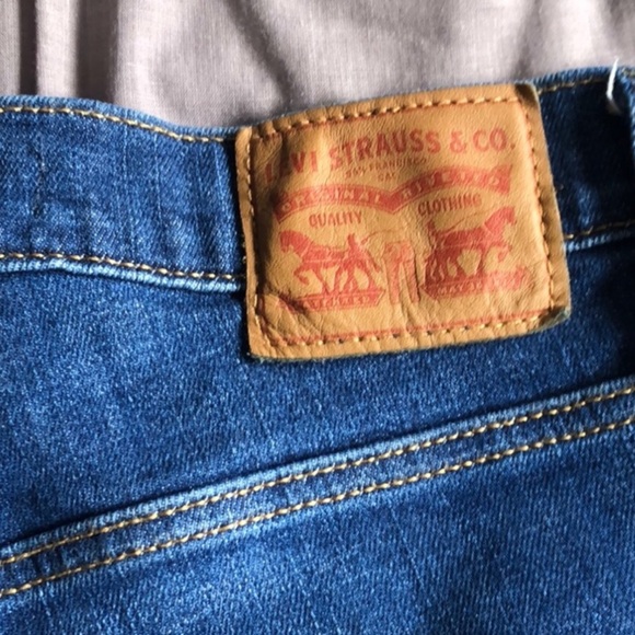 SOLD Levi’s Mike High Skinny Jeans - Picture 6 of 7